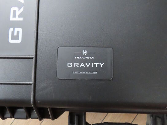 3-akset kamerasystem, TILTA GRAVITY GR-T03 i flightcase