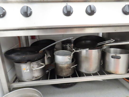 Kogebord, MARENO med 6 blus, inkl. div. gryder og pander