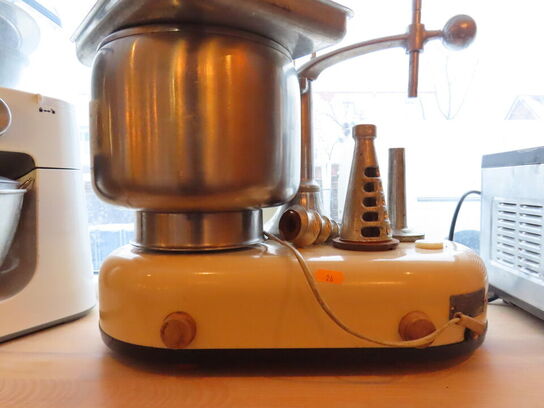 Ballerupmixer m. kødhakker og tilbehør