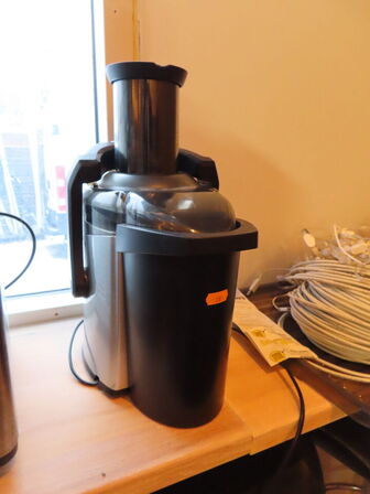 Juicer, OBH Nordica 6754