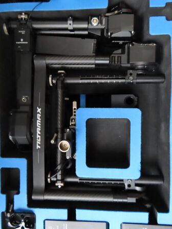 3-akset kamerasystem, TILTA GRAVITY GR-T03 i flightcase