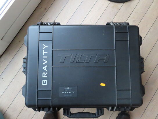 3-akset kamerasystem, TILTA GRAVITY GR-T03 i flightcase