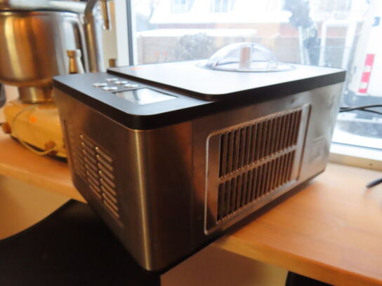 Ismaskine, SANDSTRØM S15ICE14E