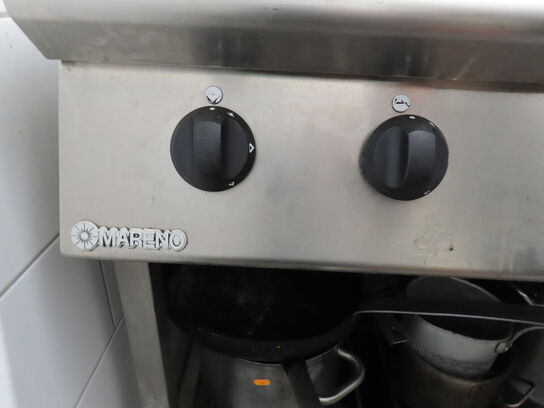 Kogebord, MARENO med 6 blus, inkl. div. gryder og pander