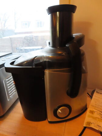 Juicer, OBH Nordica 6754