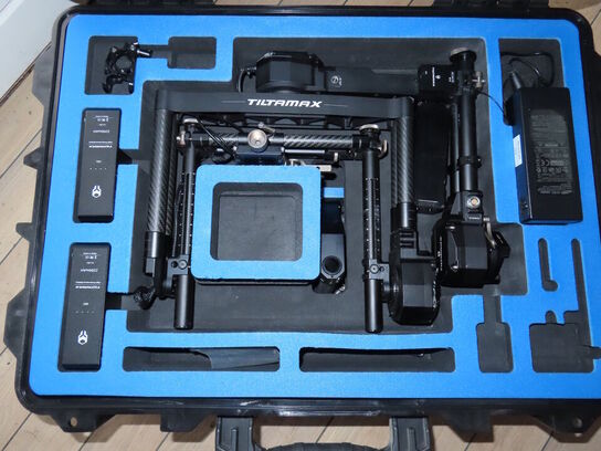3-akset kamerasystem, TILTA GRAVITY GR-T03 i flightcase