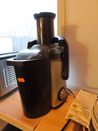 Juicer, OBH Nordica 6754