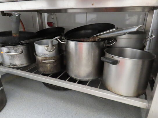 Kogebord, MARENO med 6 blus, inkl. div. gryder og pander