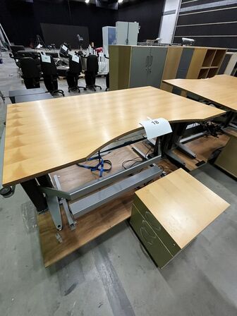 2 Skrivebord Bondo, hævesænke, +skuffesektion