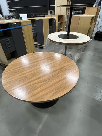 3 Runde kantine borde