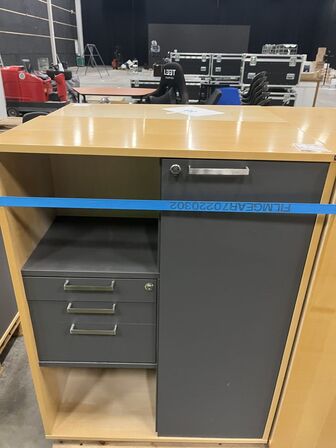 3 skabssektioner, Holmris