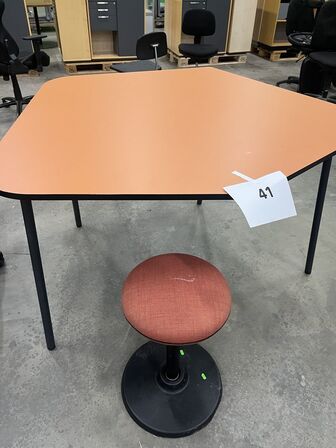 Mødebord m. skammel, Klapbord Four Design