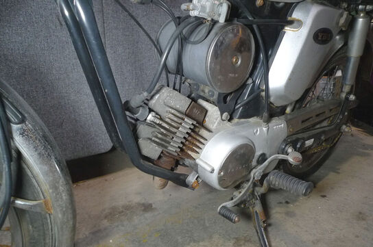 Knallert, Yamaha YB1 50ccm 1328 4-gear drejeventilmotor