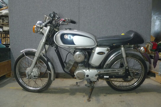 Knallert, Yamaha YB1 50ccm 1328 4-gear drejeventilmotor