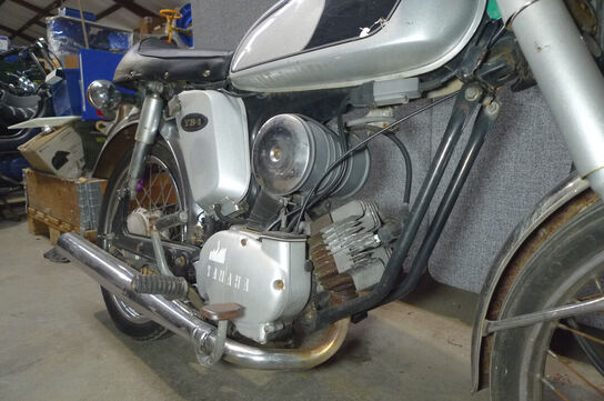 Knallert, Yamaha YB1 50ccm 1328 4-gear drejeventilmotor