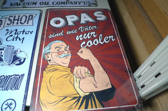 3 stk. retro-skilte i metal ca. 20x30cm