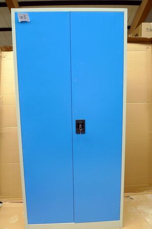 Stålskab, 180x85x39 cm, nr. 008