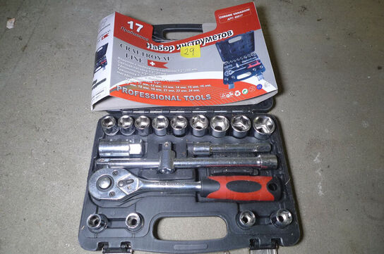 17 dele topnøglesæt ½" i kuffert