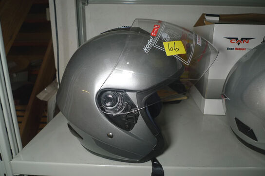 Str. M styrthjelm, pilot-model