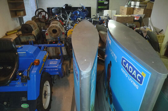 Stort reklamelysskilt ca. 160xH113xD30cm 230V