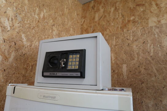 Køle/fryseskab VESTFROST, safetyboks m.m.