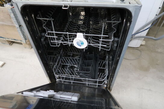 Opvaskemaskine AEG F55412W0 samt vaskemaskine GORENJE