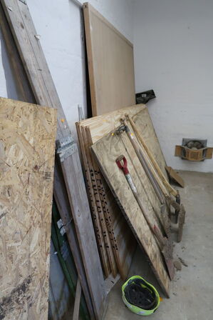 Div. Haveredskaber samt krydsfinerplader