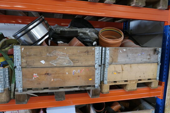 6 stk. paller med div. Varelager m.m. samt div. Dunke