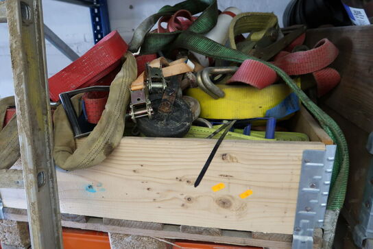 Palle med div. Løftestroppe