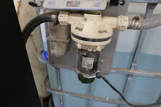 Palletank med adblue samt pumpesystem PIUSI