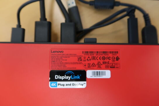 2 stk. computerskærme DELL P2722H, tastatur, mus, dockingstation LENOVO ThinkPad Hybrid USB-C with USB-A