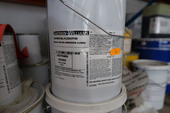 16 stk. paller med div. Varelager og værktøj