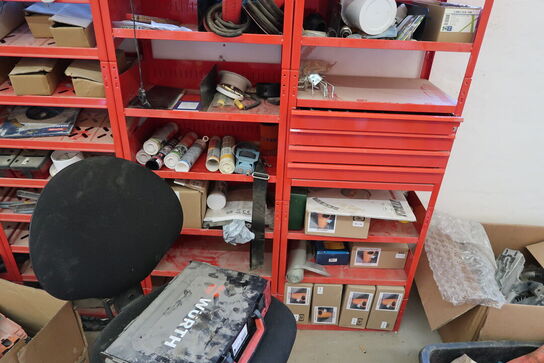 Reolsystem med div. Varelager og værktøj