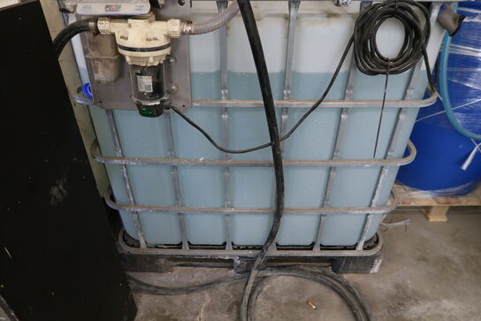 Palletank med adblue samt pumpesystem PIUSI