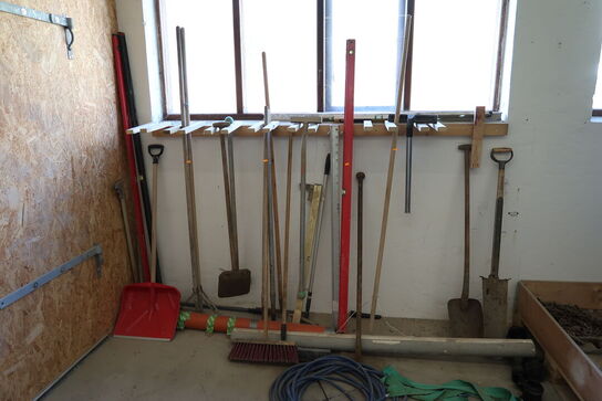 Div. Haveredskaber m.m.