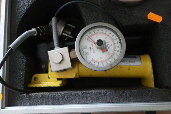  P.A.T. (Precision Adhesion Tester)