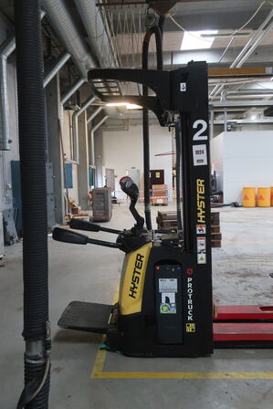 El-stabler HYSTER Protruck