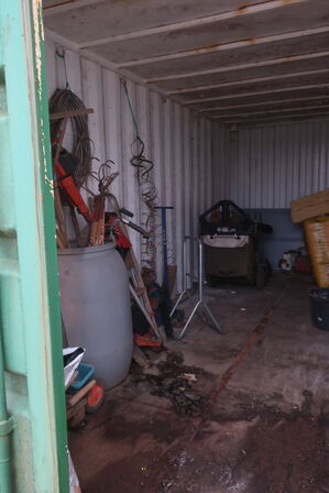 Indhold i container: Værktøj, El-hækkelipper, dunkraft mv.   BOSCH MV. 