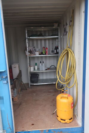 20' fods container HBSU 814223 m. indhold