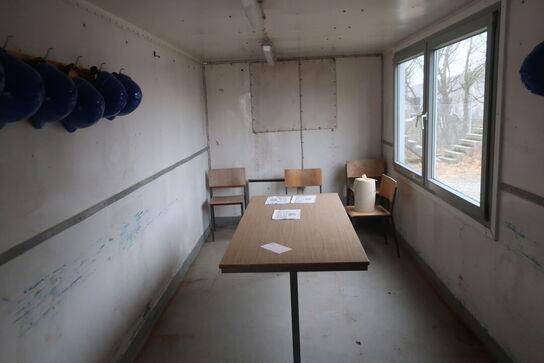 Mandskabscontainer m. indhold