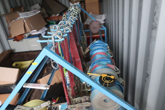 Indhold i container: Faldsikring, vogn mv.