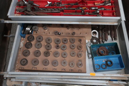 Palle med div. Værktøj