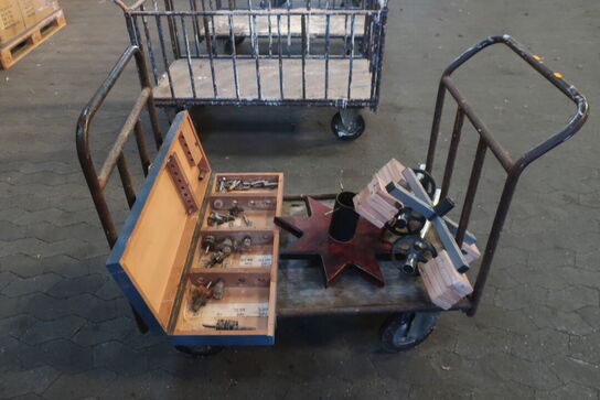 Opbevaringsvogn med indhold