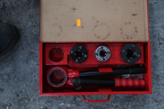 2 stk. gevindskærer bl.a. WT-1074A