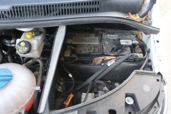 Varebil VOLKSWAGEN Transporter 2.0 Tdi Bmt 102hk Kassevogn Kort