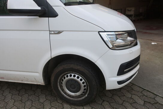 Varebil VOLKSWAGEN Transporter 2.0 Tdi Bmt 102hk Kassevogn Kort