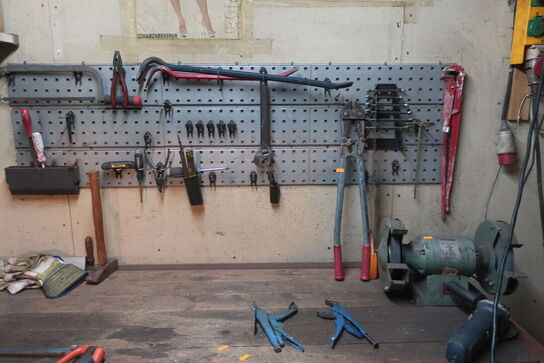 Arbejdsbord, værktøjstavle, div. Værktøj m.m.