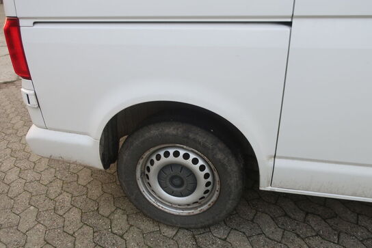 Varebil VOLKSWAGEN Transporter 2.0 Tdi Bmt 102hk Kassevogn Kort