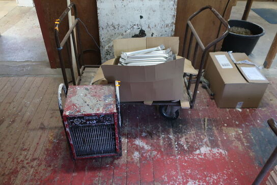 Varmeblæser DANIA samt opbevaringsvogn med div. Varelager m.m.