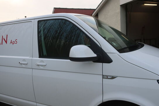 Varebil VOLKSWAGEN Transporter 2.0 Tdi Bmt 102hk Kassevogn Kort